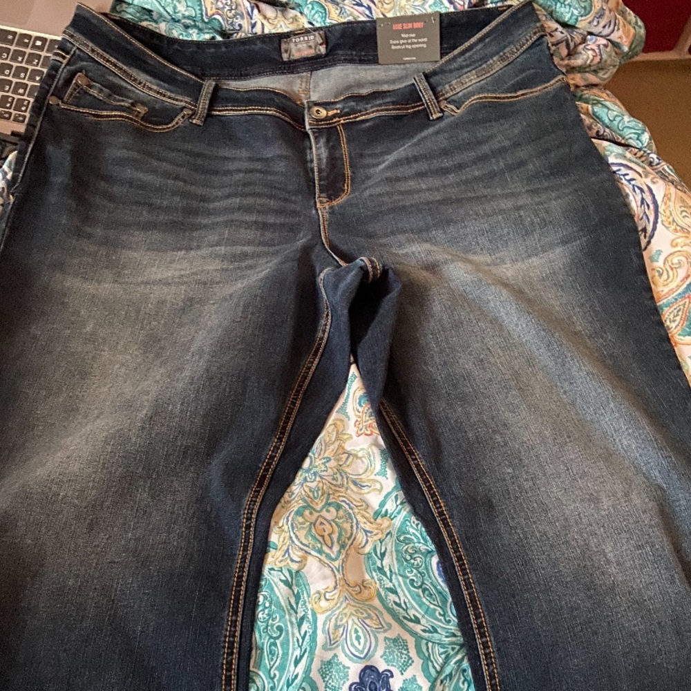 Torrid Jeans! Size 22 Luxe slim boot cut -mid rise